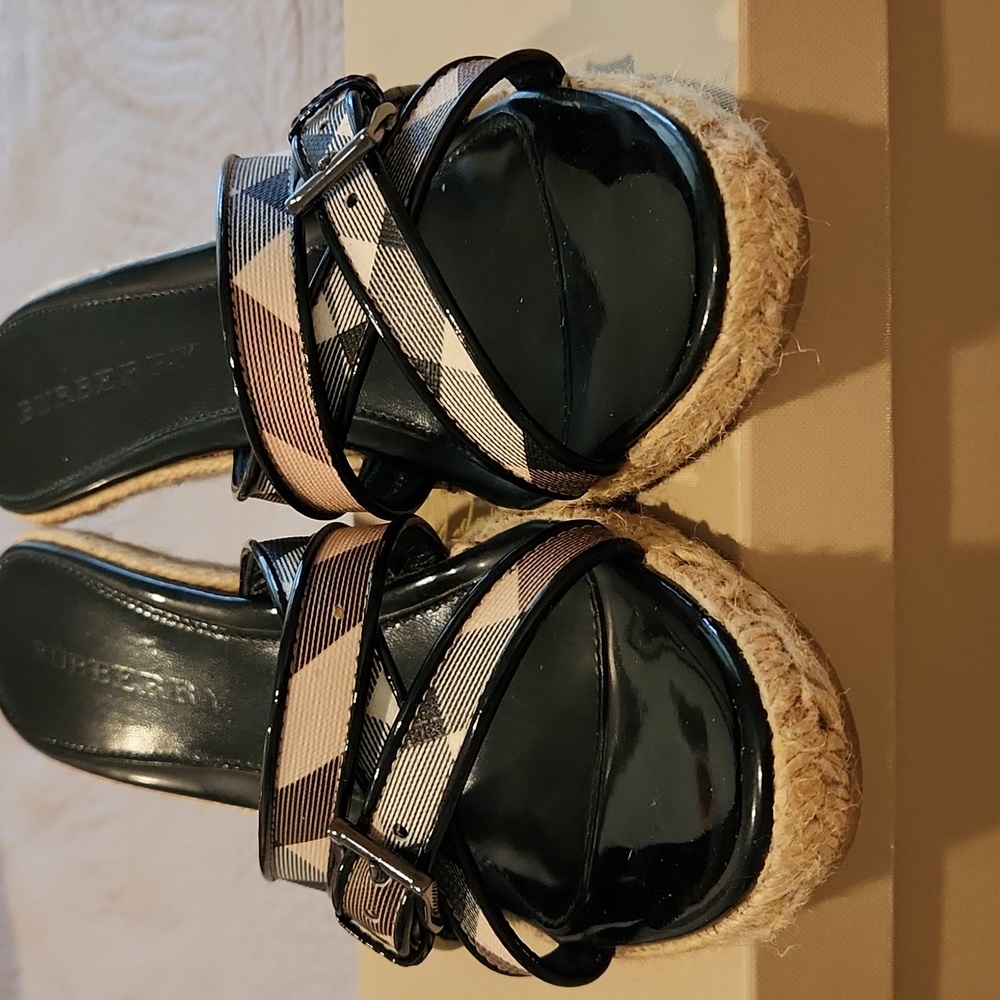 Burberry wedges size Eur 39 - Picture 8 of 11